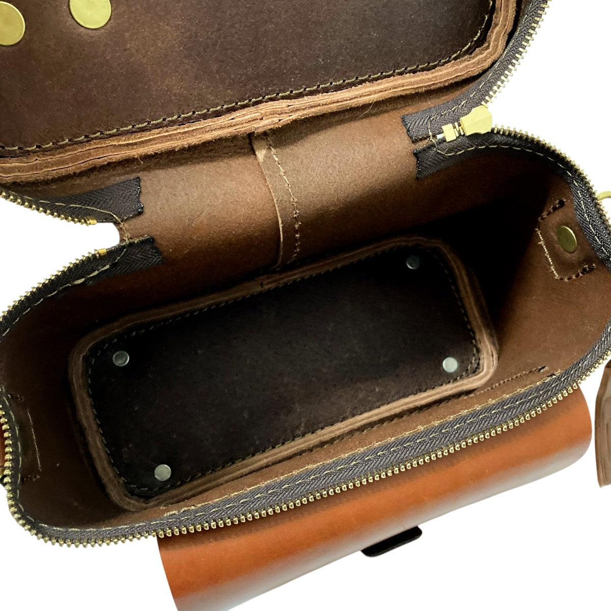 HERZ レザー ショルダーバッグ ブラウン Herz(ヘルツ) レザーショルダーバッグ ブラウン｜【公式】カインドオル