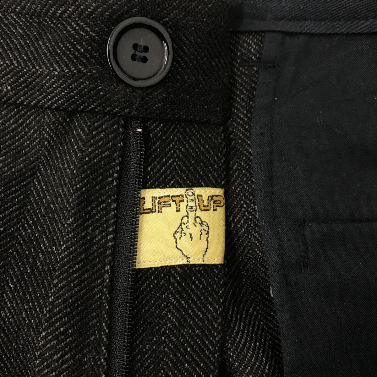 LIFT UPパンツ