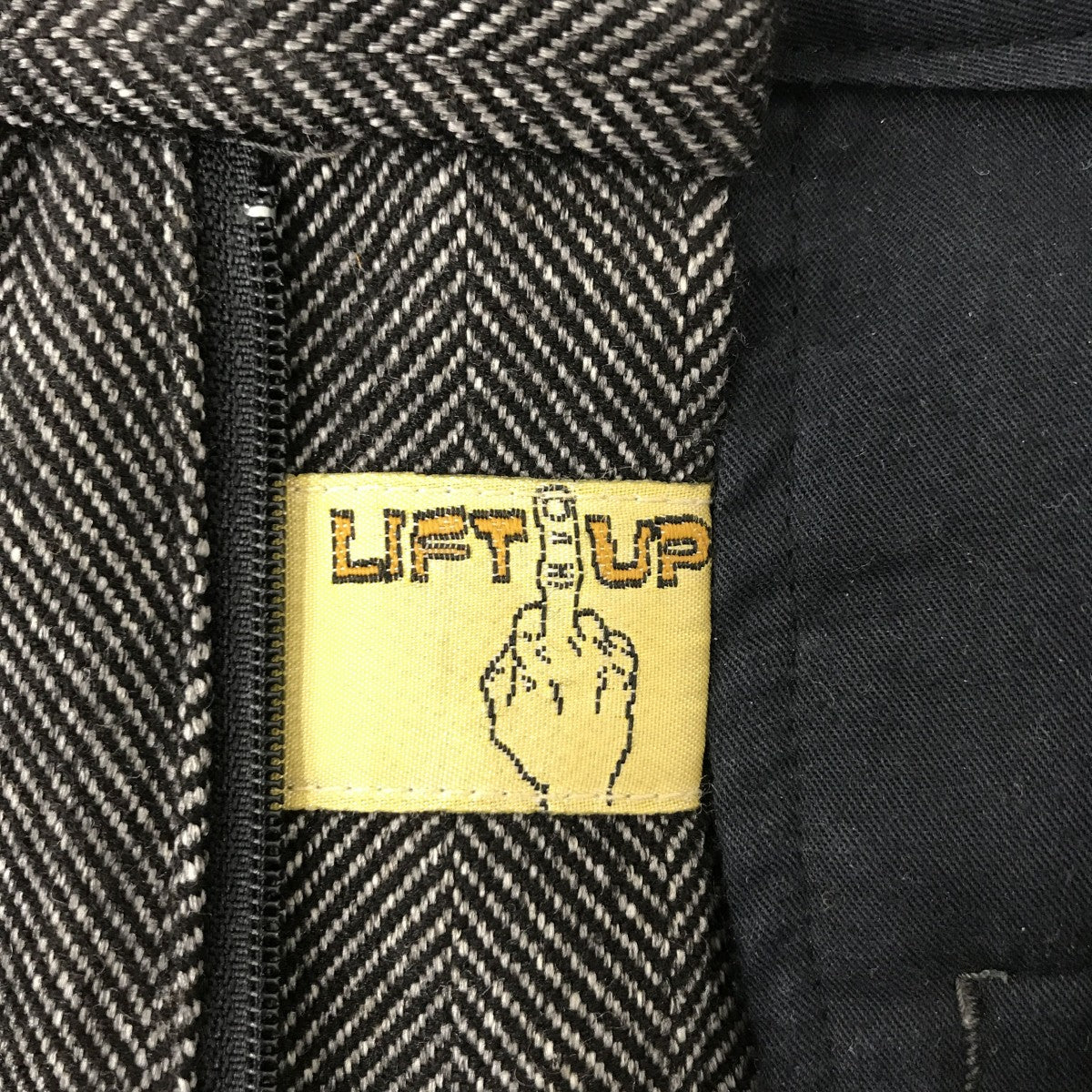 LIFT UPパンツ