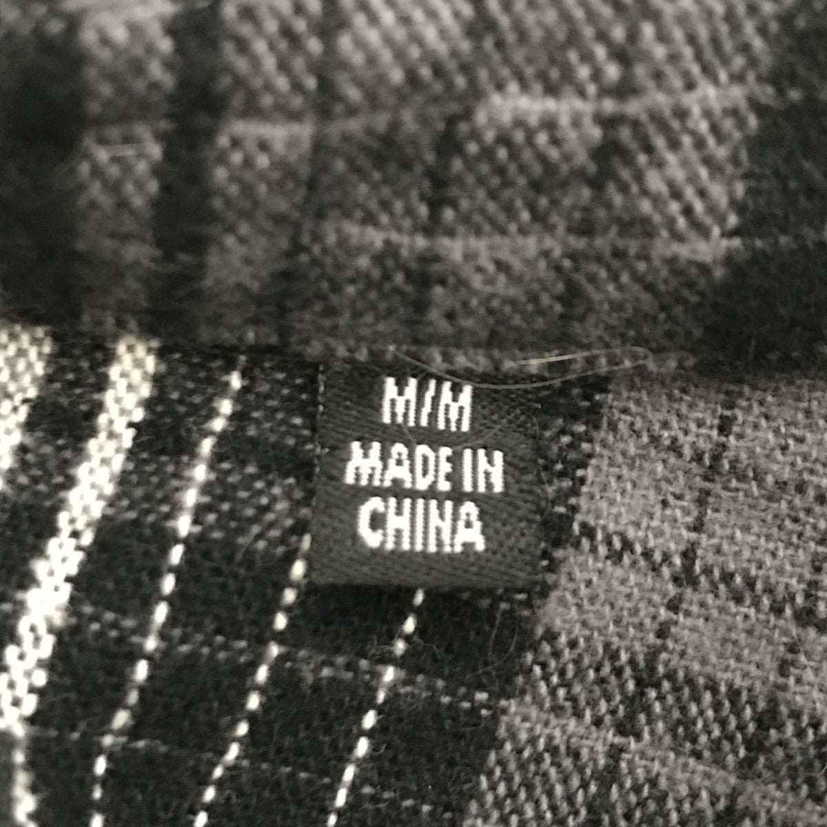 チェックシャツ