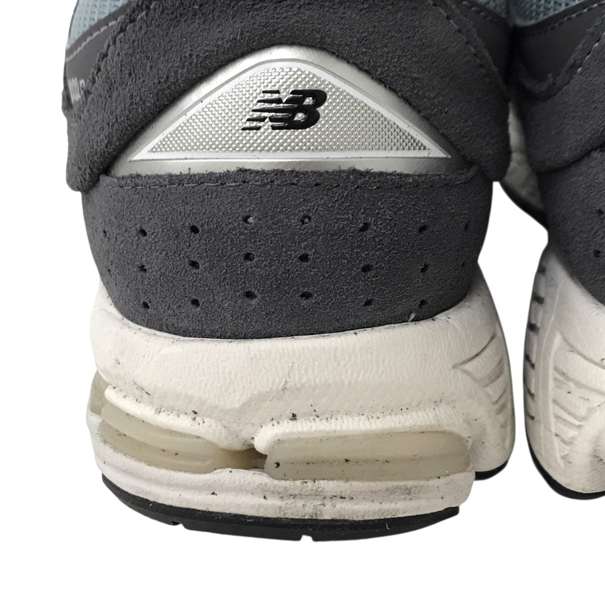 スニーカーM2002RFB