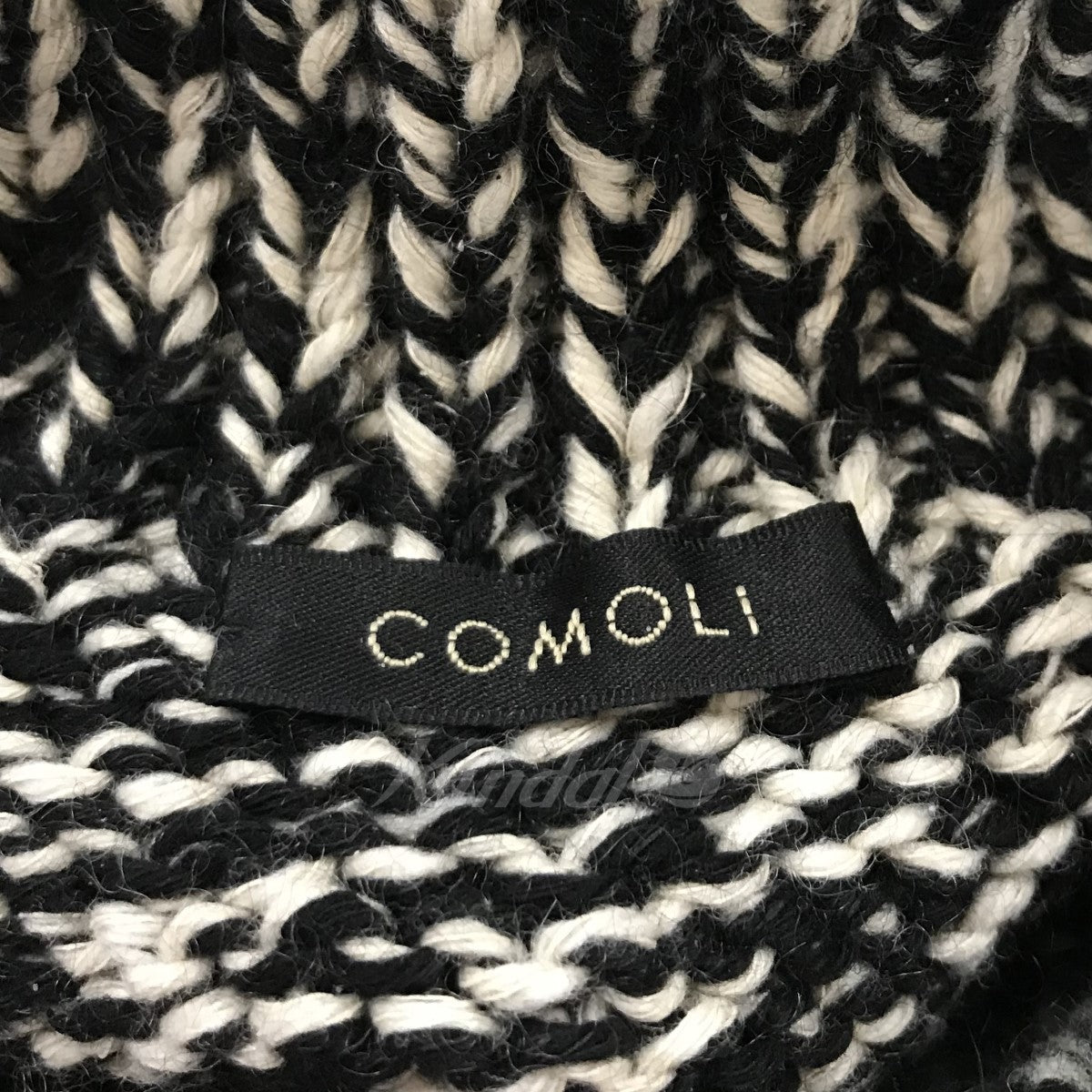 COMOLI(コモリ) カシミヤ混ハンドタートルネックニットセーター