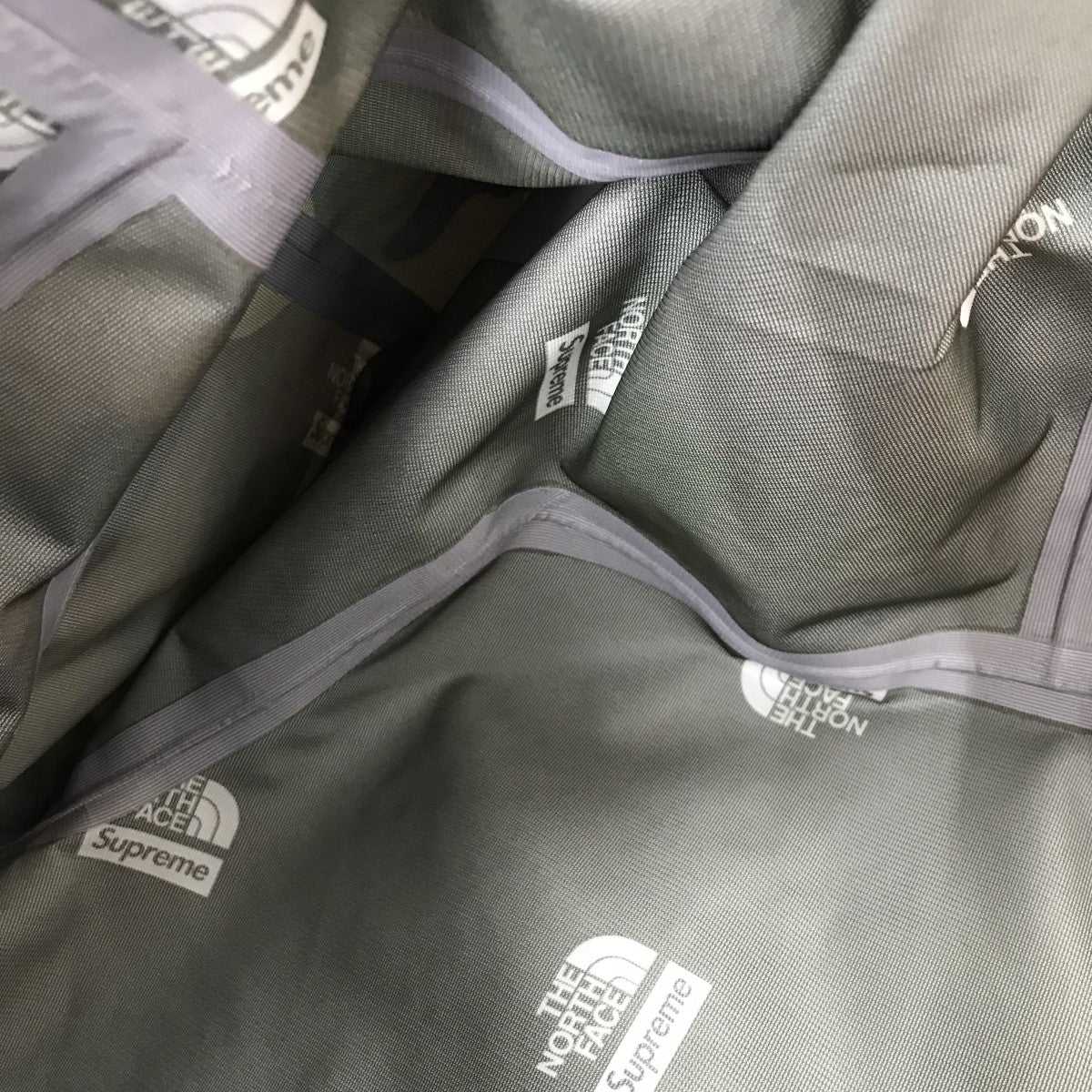 Supreme®/The North Face® Split Taped Seam Shell Jacket