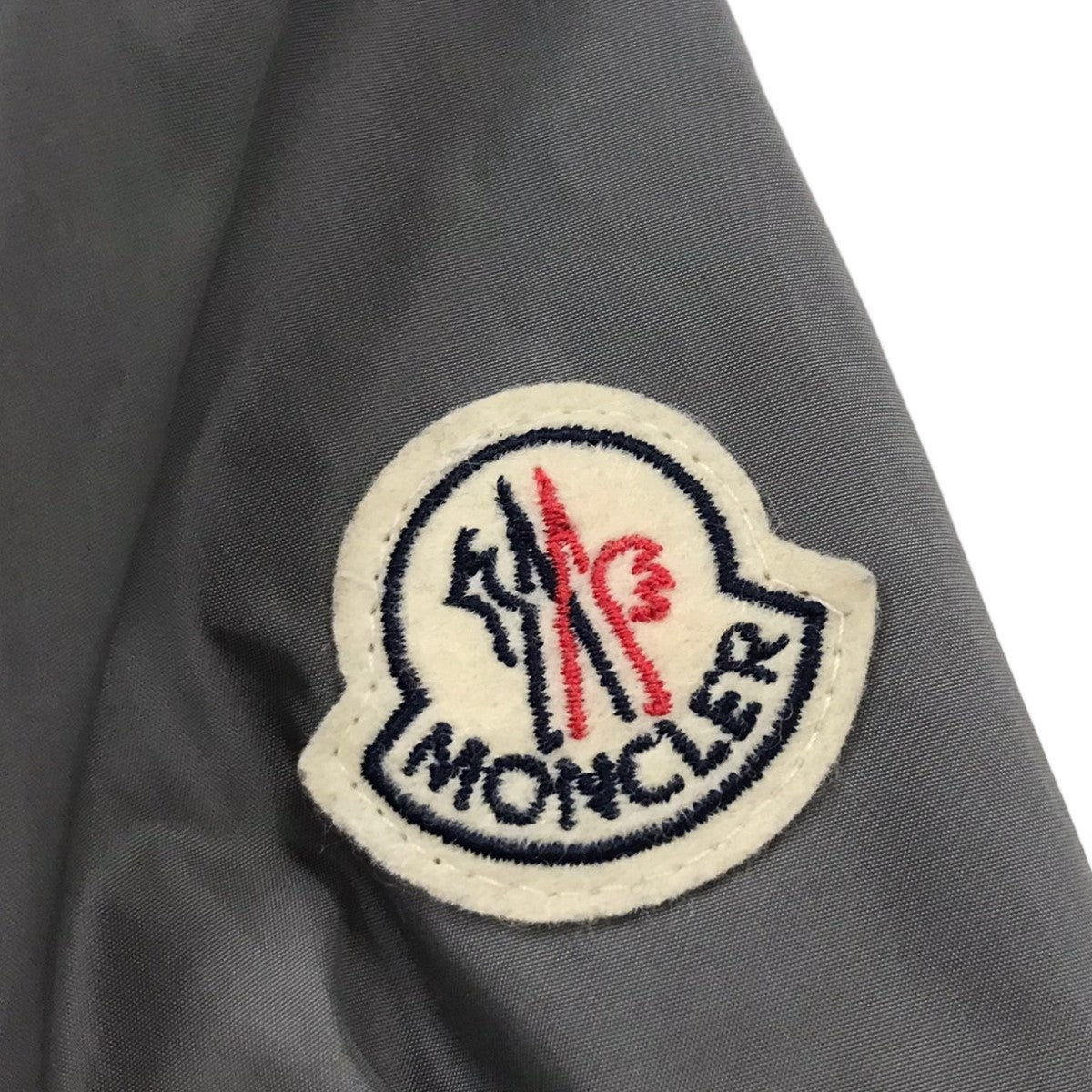 MONCLER(モンクレール) 【MIROIR GIUBBOTTO】 ZIP UPナイロンジャケット D10914061405  D10914061405 グレー サイズ 1｜【公式】カインドオルオンライン ブランド古着・中古通販【kindal】