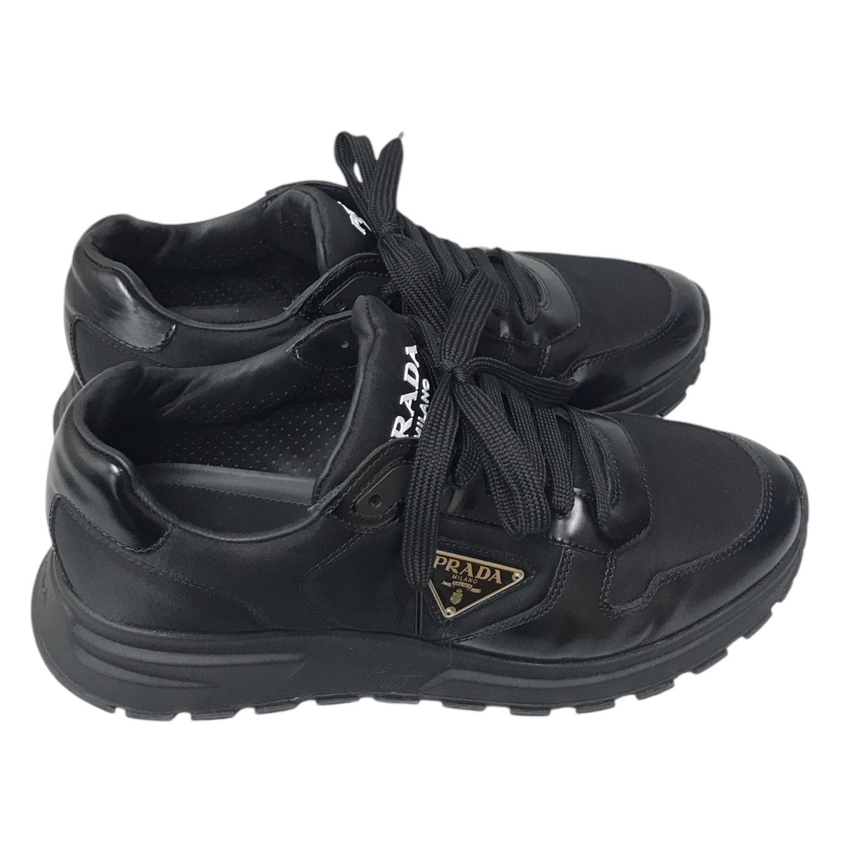 PRADA(プラダ) 【Prax 01 Re-Nylon and brushed leather sneakers】スニーカー EE369  2EE369 ブラック サイズ 7｜【公式】カインドオルオンライン ブランド古着・中古通販【kindal】