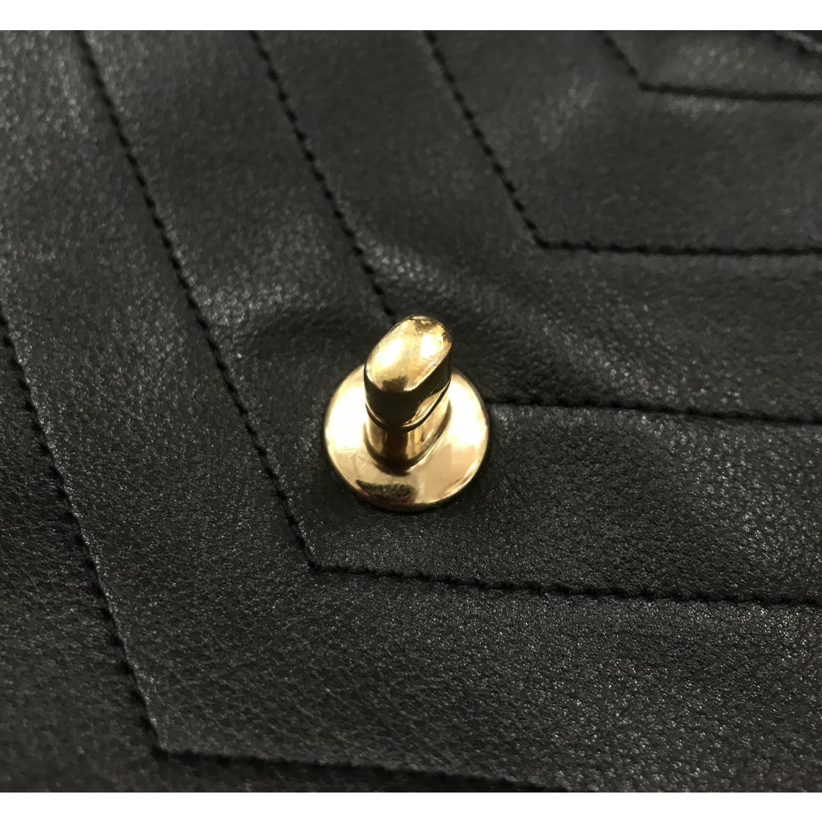 CHANEL Vステッチトップハンドルバッグ の古着・中古アイテム