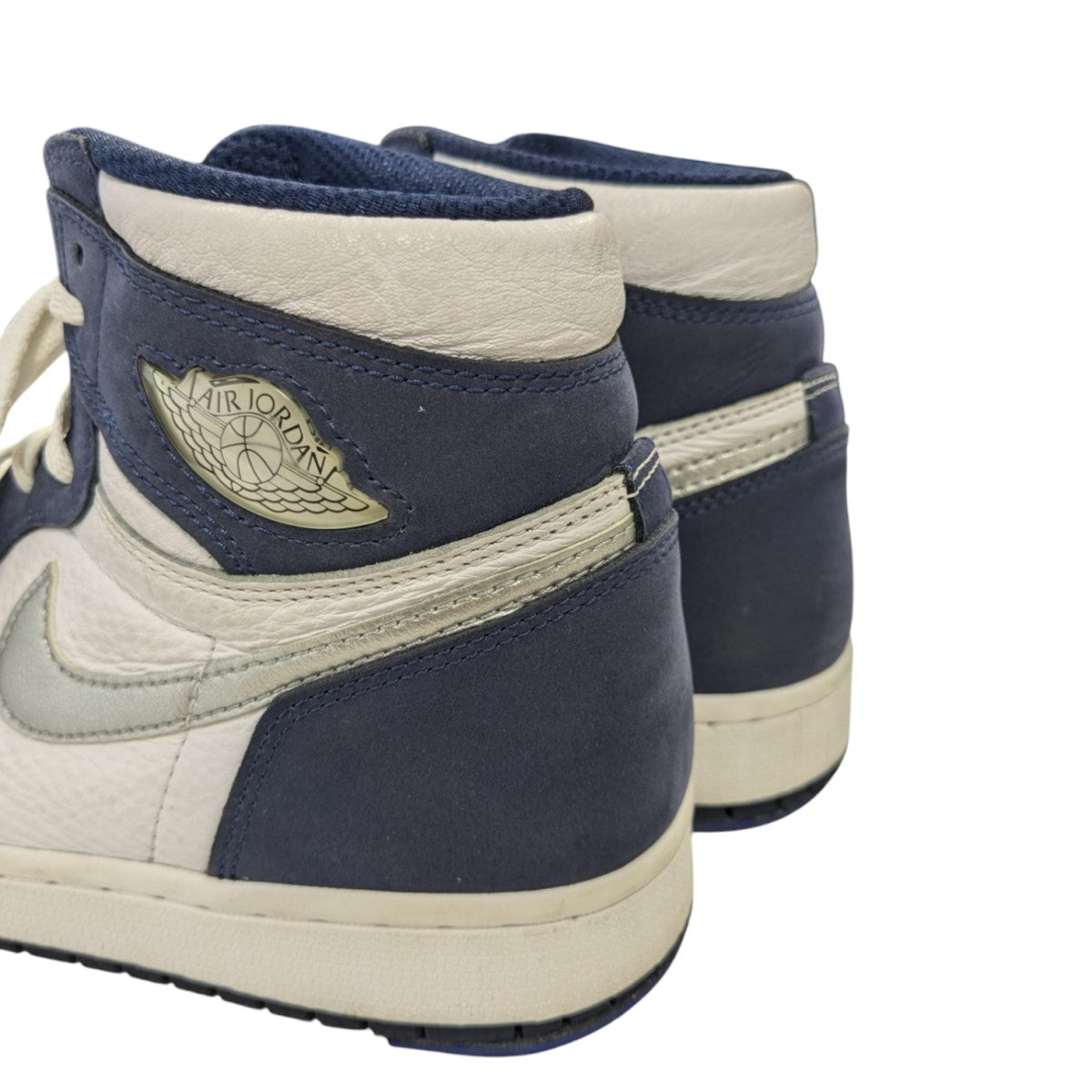 NIKE(ナイキ) AIR JORDAN 1 HIGH OG CO JPハイカットスニーカーDC1788-100 DC1788-100  ホワイト×メタリックシルバー サイズ 26.5cm｜【公式】カインドオルオンライン ブランド古着・中古通販【kindal】