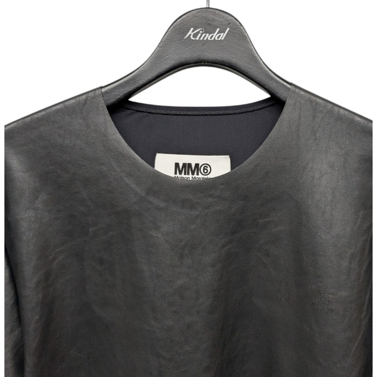 マルタンマルジェラの23AW フェイクレザー切替カットソー ロングTシャツ です。 MM6 Maison Margiela 古着・中古 トップス アイテム