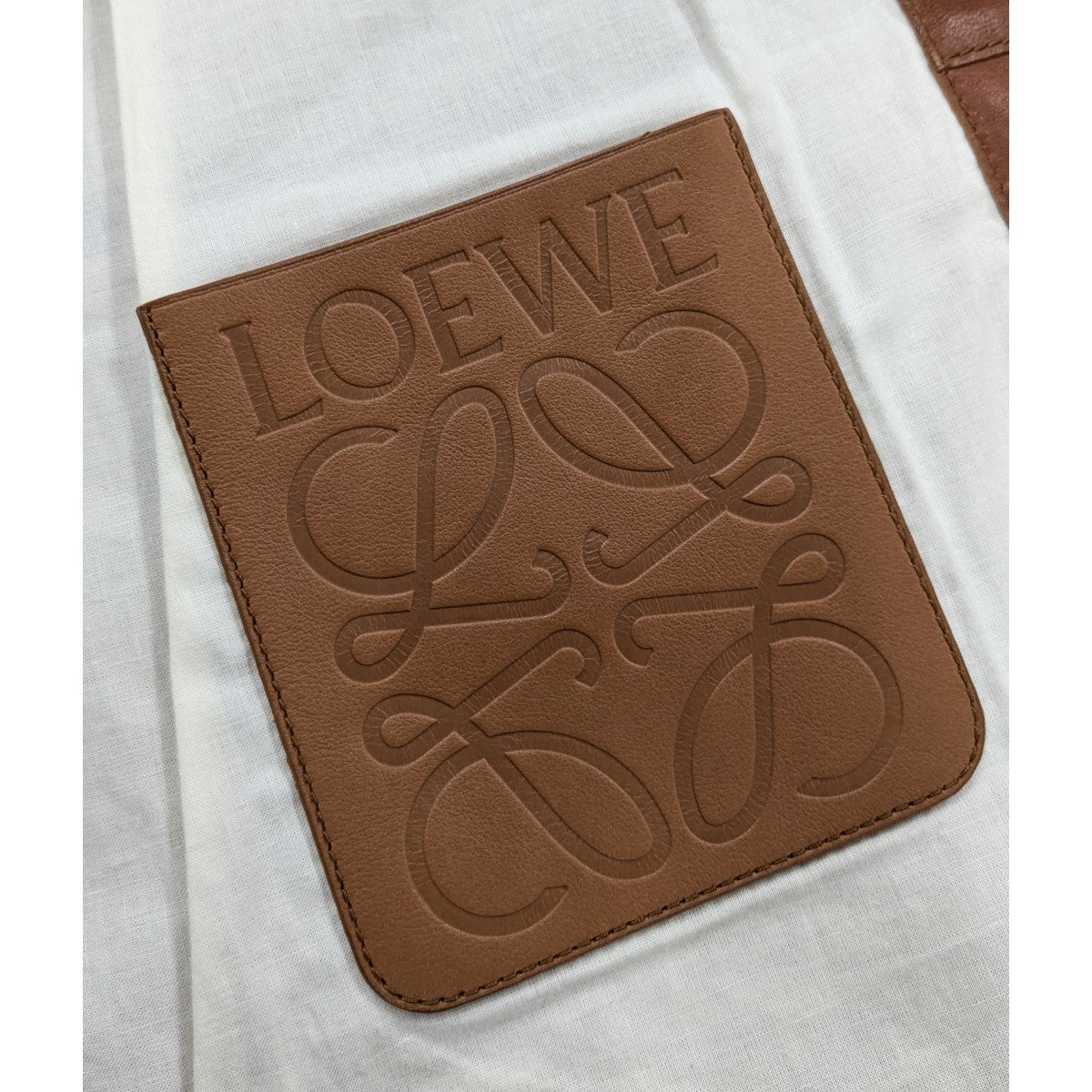 ロエベのノッチドラペル2Bオールレザージャケットです。 LOEWE 古着・中古 アウター アイテム