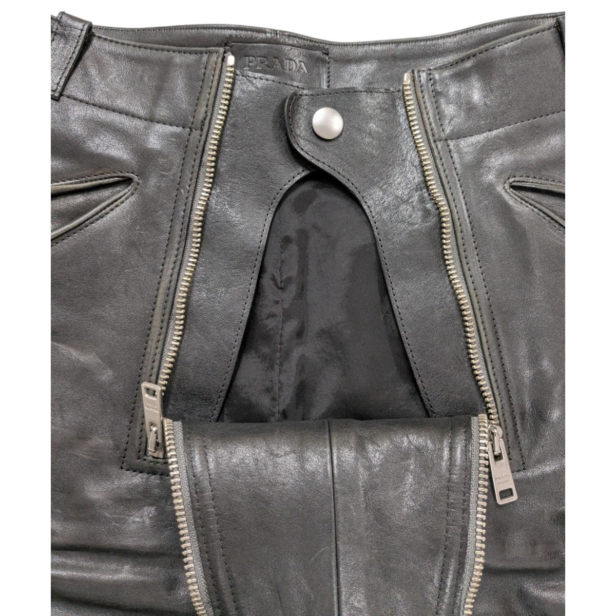 PRADA(プラダ) オールレザーZIPショーツ ショートパンツ UPP248