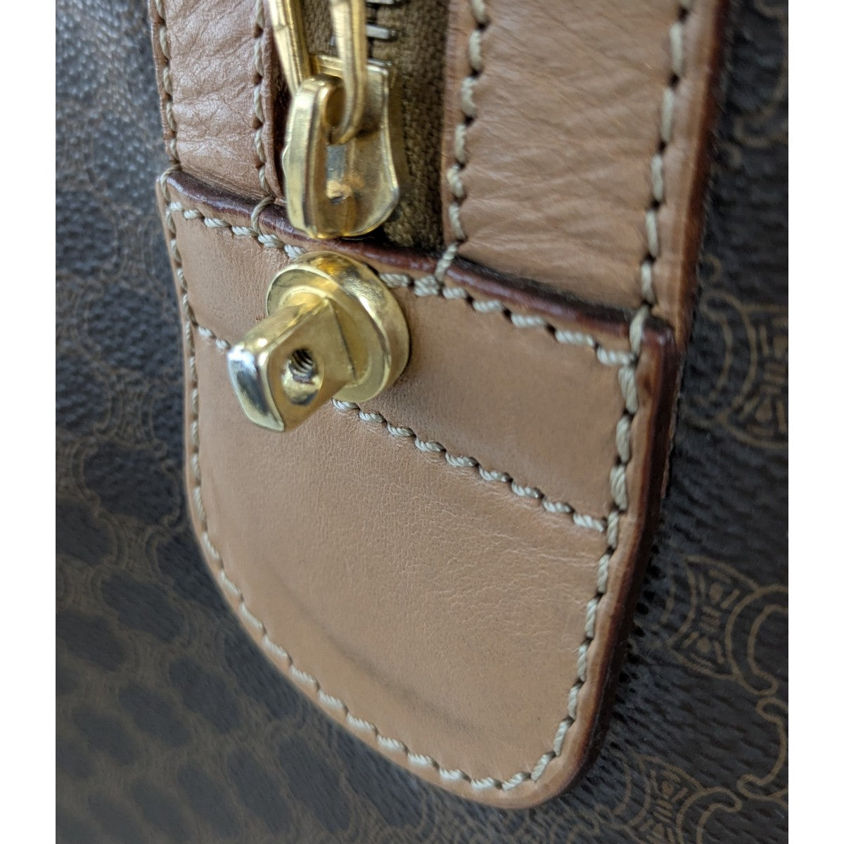 CELINE(セリーヌ) マカダムボストンバッグ JM13 - ブラウン｜【公式