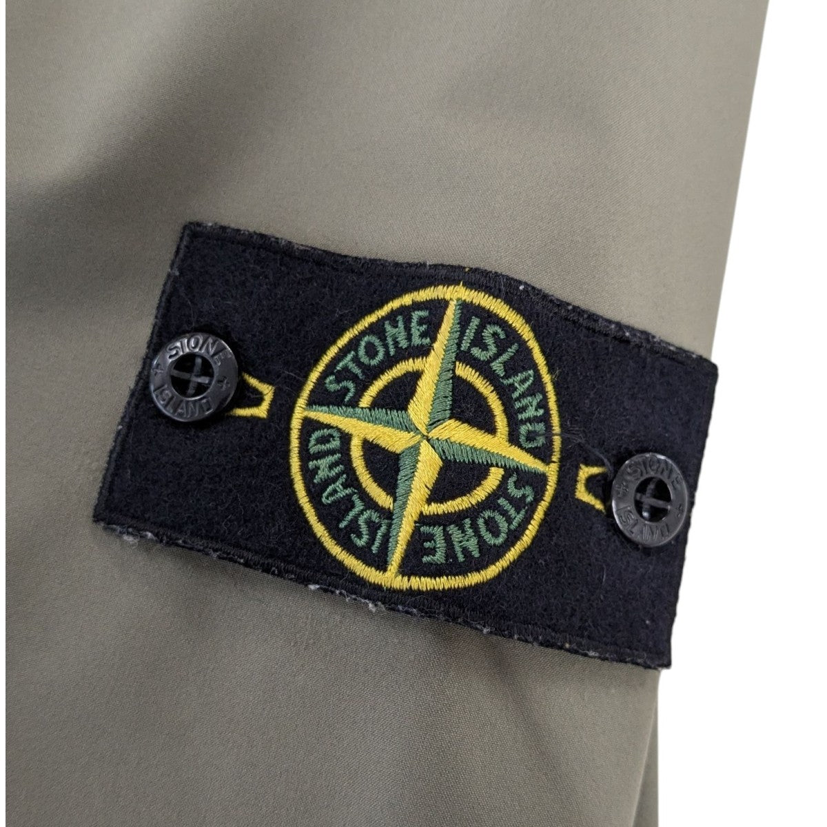 STONE ISLAND(ストーンアイランド) プリマロフトソフトシェル