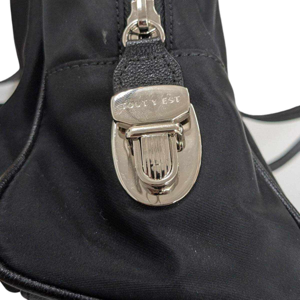 TOUT Y EST(トゥティエ) ハンドバッグ ブラック｜【公式】カインドオル