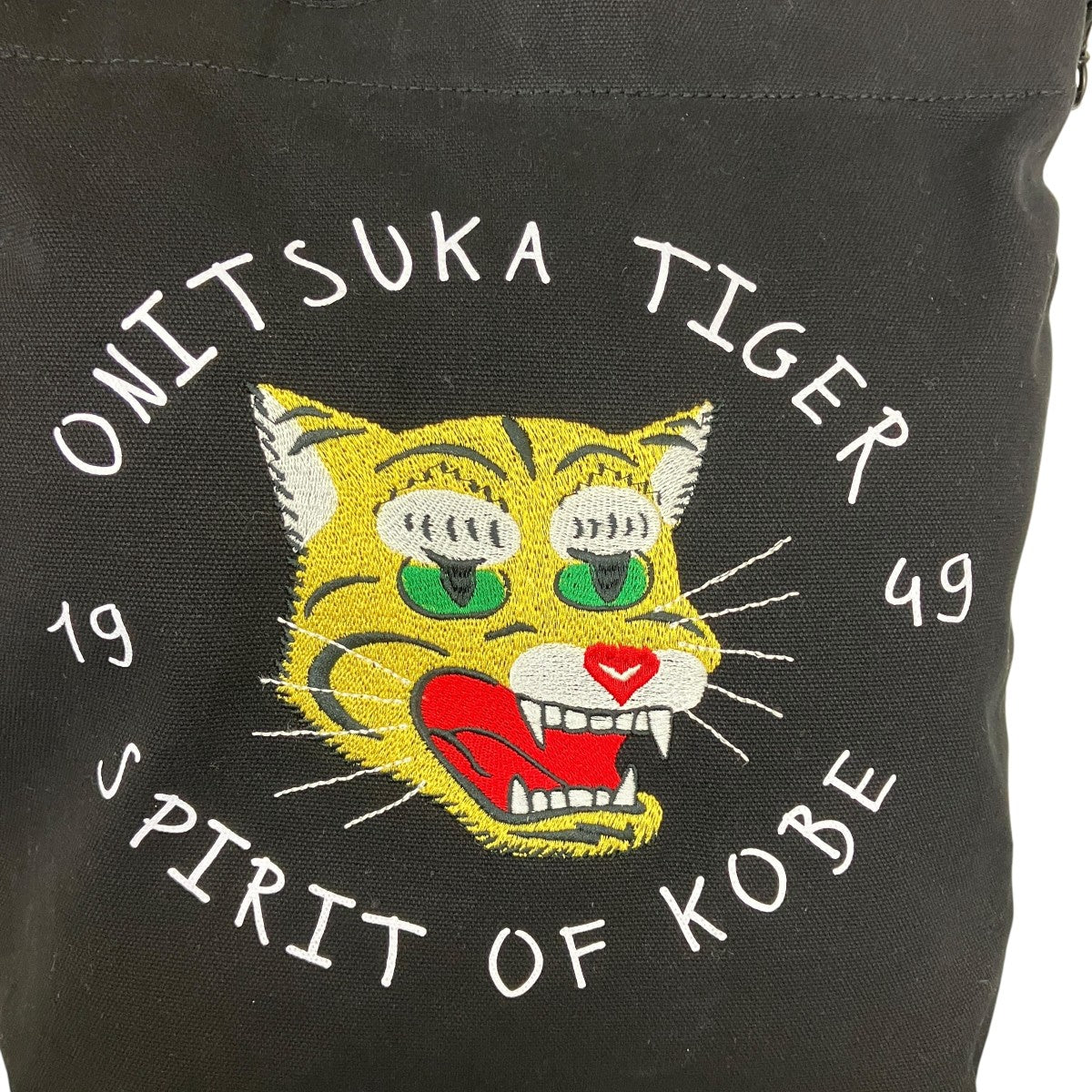 バッグ Onitsuka Tiger MEDIUM CANVAS BAG Onitsuka Tiger(オニツカタイガー) MEDIUM CANVAS BAGトラ柄