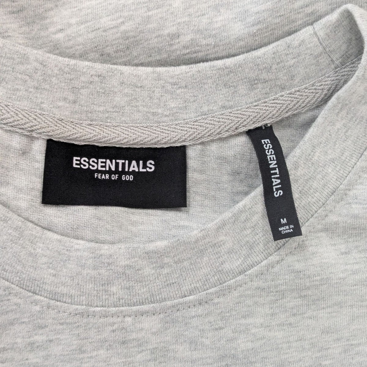 ESSENTIALS FEAR OF GOD リフレクターロゴTシャツ 古着・中古-5枚目のアイテム画像