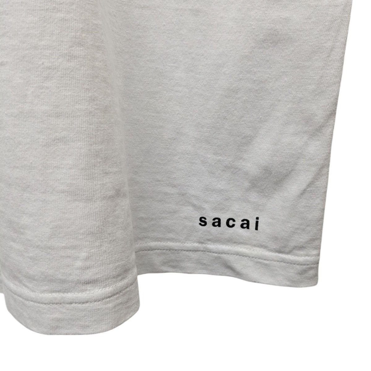 Sacaiサカイ　KNOW FUTURE　ホワイト 2024　刺繍ロゴ sacai(サカイ) 24SSKNOW FUTURE T-ShirtプリントTシャツ24-0723S