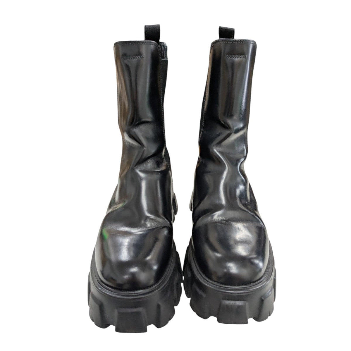 美品 PRADA モノリス ブーツ レザー サイドゴア ロゴプレート 現行 黒 Prada - モノリス レザー＆ナイロン ブーツ | HBX - ハイプ