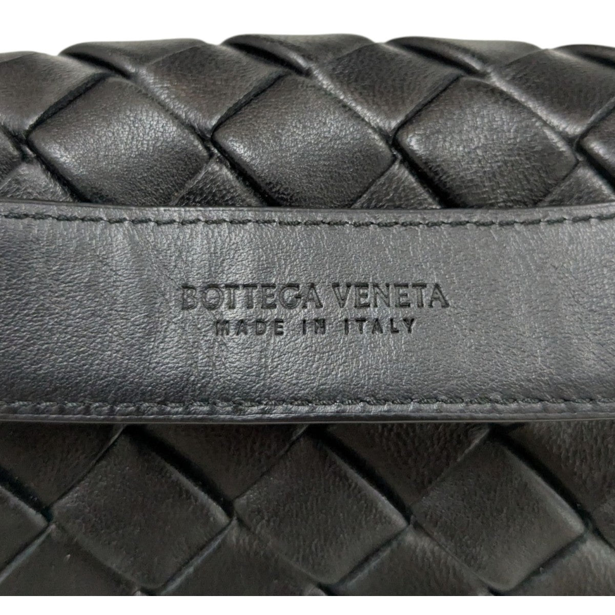 BOTTEGA VENETA(ボッテガヴェネタ) イントレチャートクロスボディ