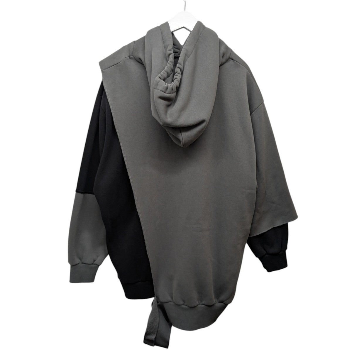 23AW「Numeric Print Layered Hoodie」ロゴプリントレイヤードパーカー