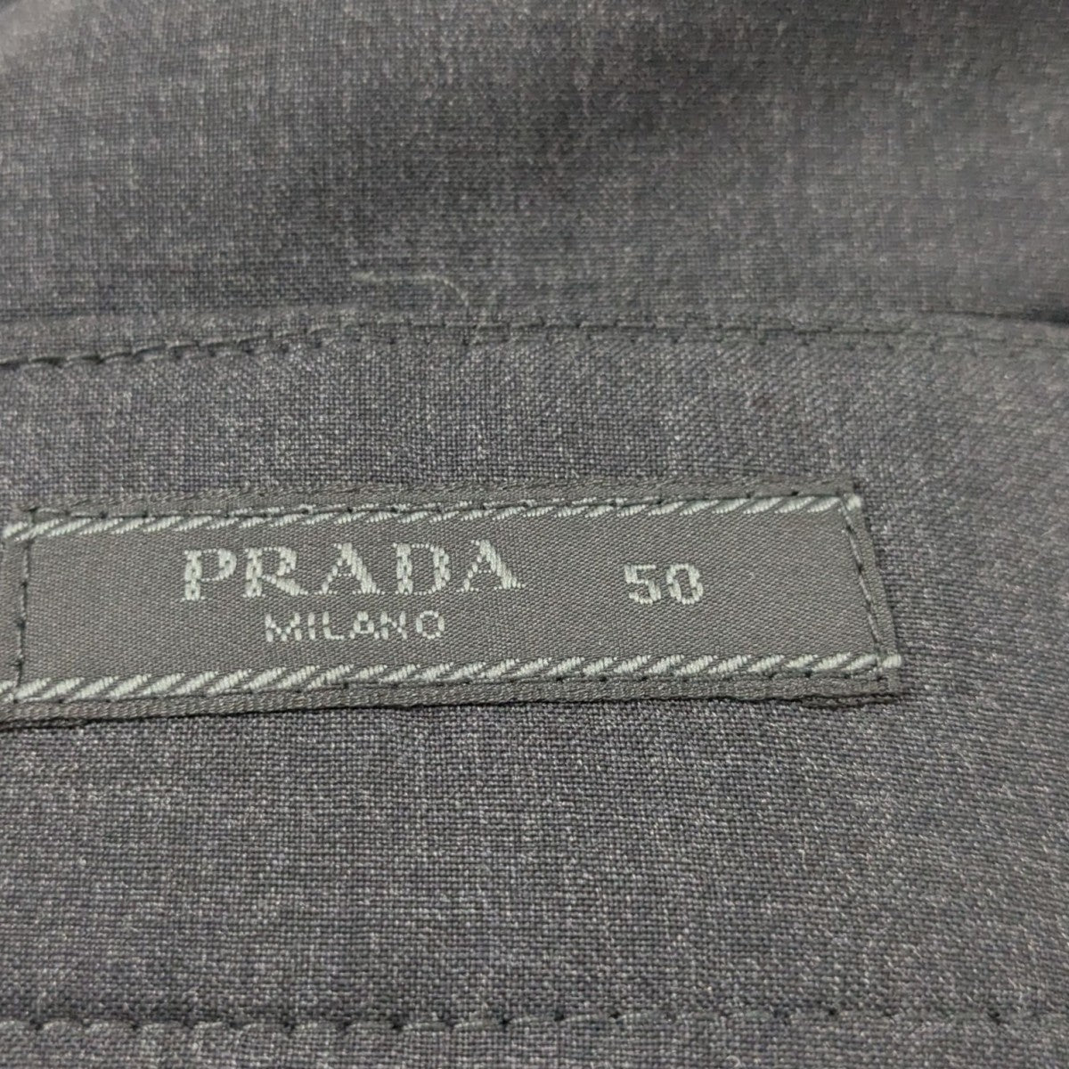 PRADA(プラダ) トライアングルスラックスDNA954 DNA954