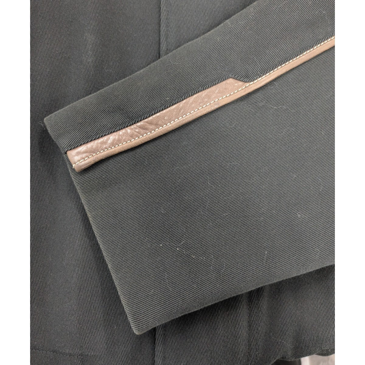 レザーパイピングハーフコート