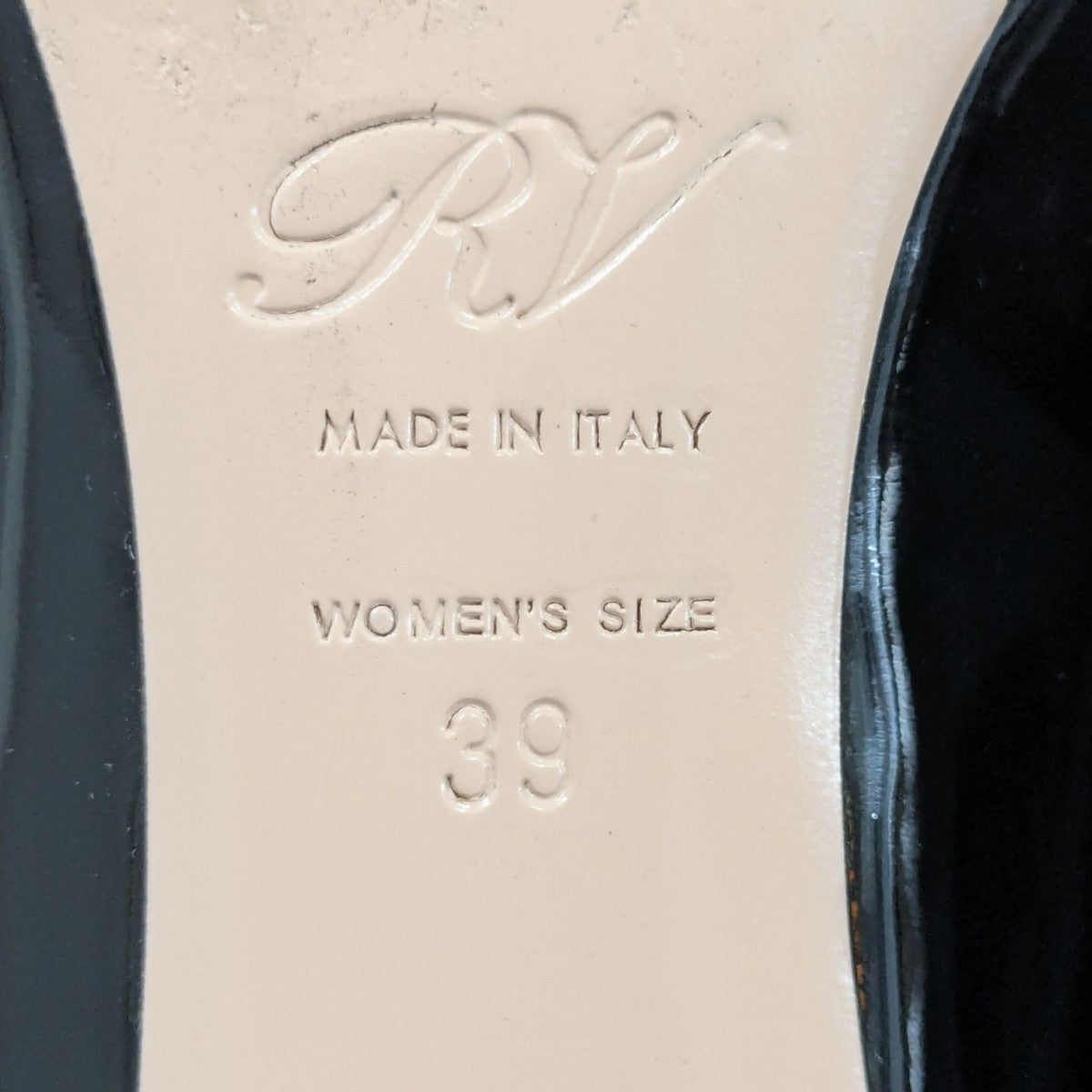 フラットパンプス