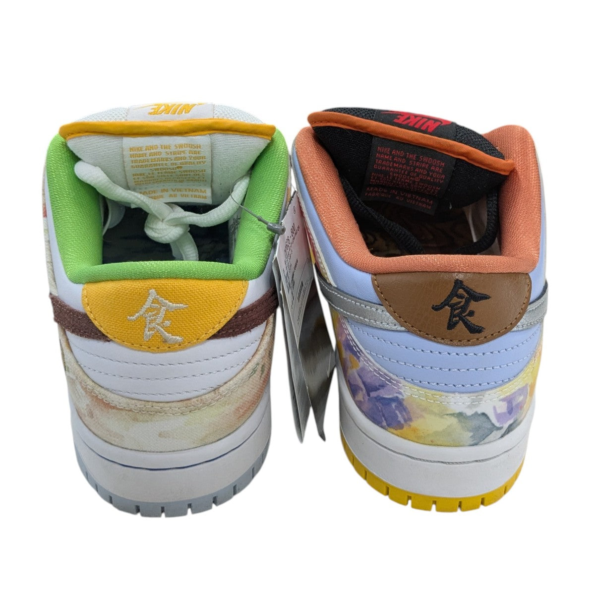 「DUNK LOW Street Hawker」スニーカー