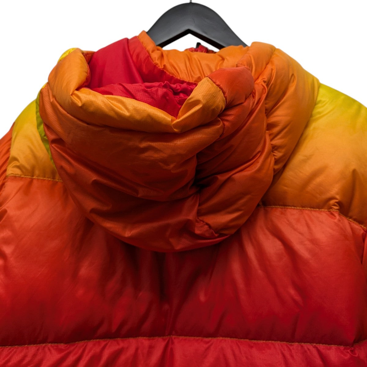 OUTER LAYER COUCHE EXTERNEガイドダウンジャケット209730-644