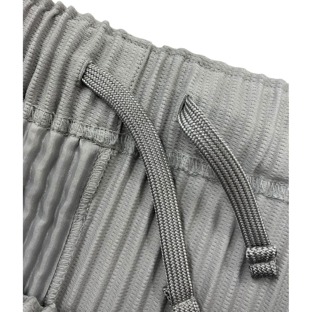 HOMME PLISSE ISSEY MIYAKE BASICプリーツパンツ HP55JF451 グレー