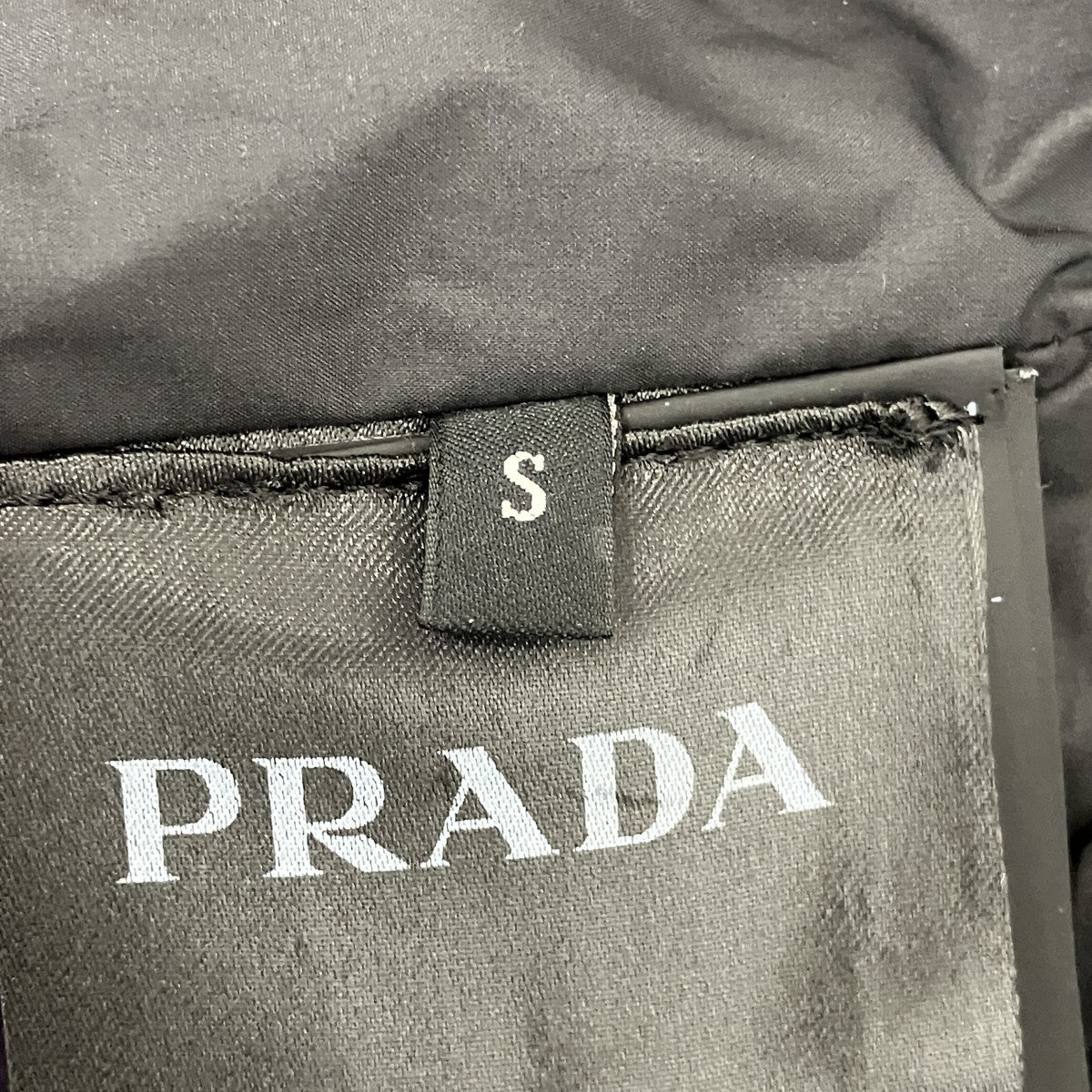 PRADA ダウンジャケットSGX257 古着・中古-9枚目のアイテム画像