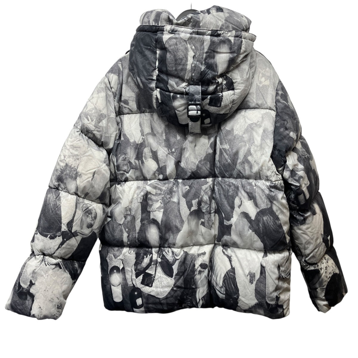 BURBERRY 転写プリントダウンジャケット8024027 古着・中古-2枚目のアイテム画像