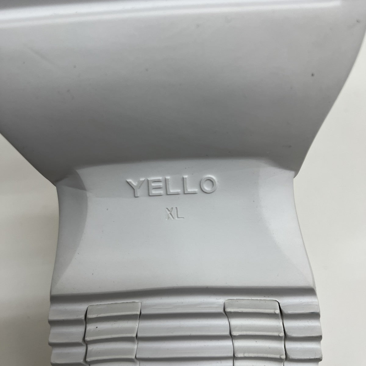 YELLO 厚底スポーツサンダル ホワイト YELLO(イエロ) Y字型バックル厚底スポーツサンダル ホワイト サイズ XL