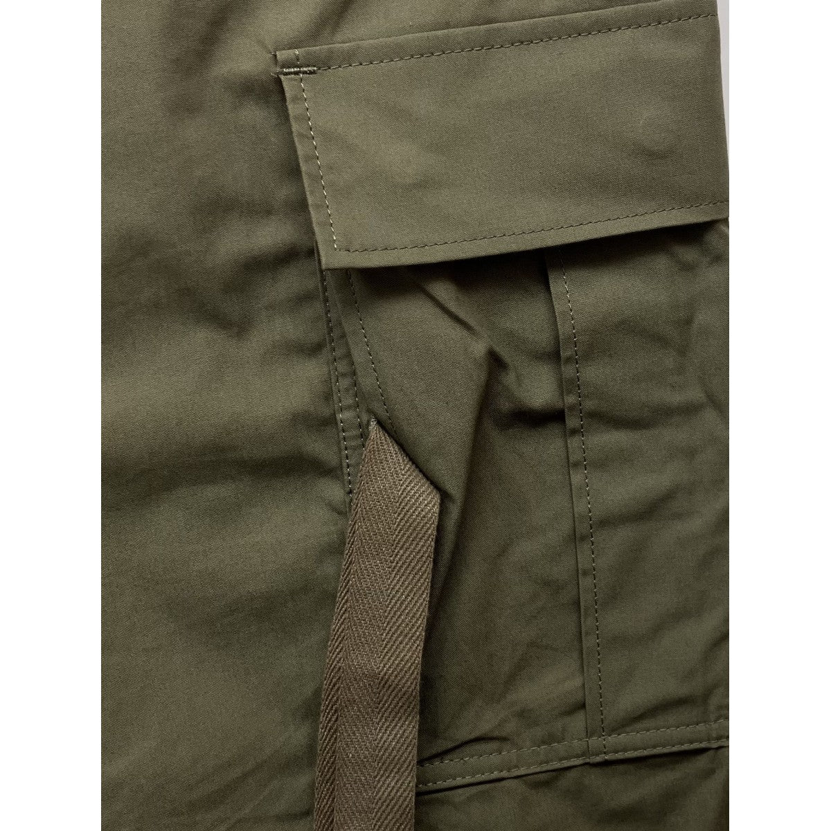 「Classic Belted Cargo Pants」クラシックベルテッドカーゴパンツ