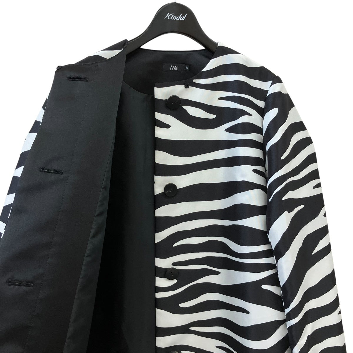 ゼブラノーカラーコート