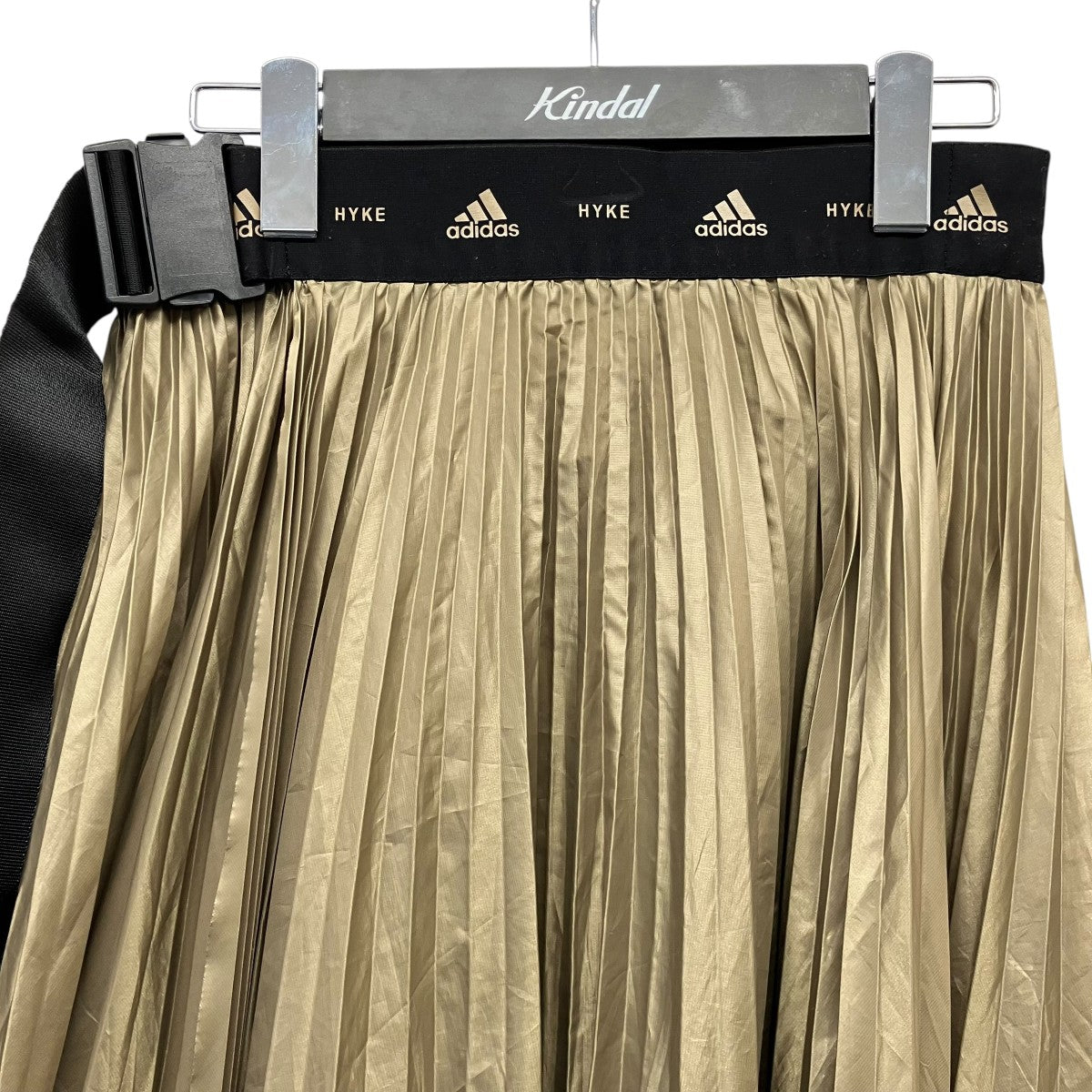 HYKE×adidas ベルテッドプリーツスカートGP3042 古着・中古-3枚目のアイテム画像