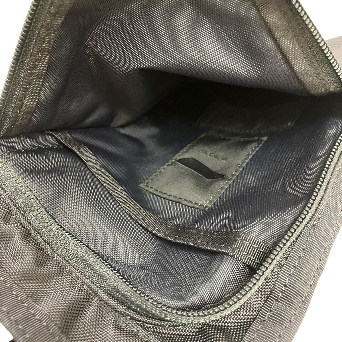 PAPERBACK POUCHショルダーバッグ