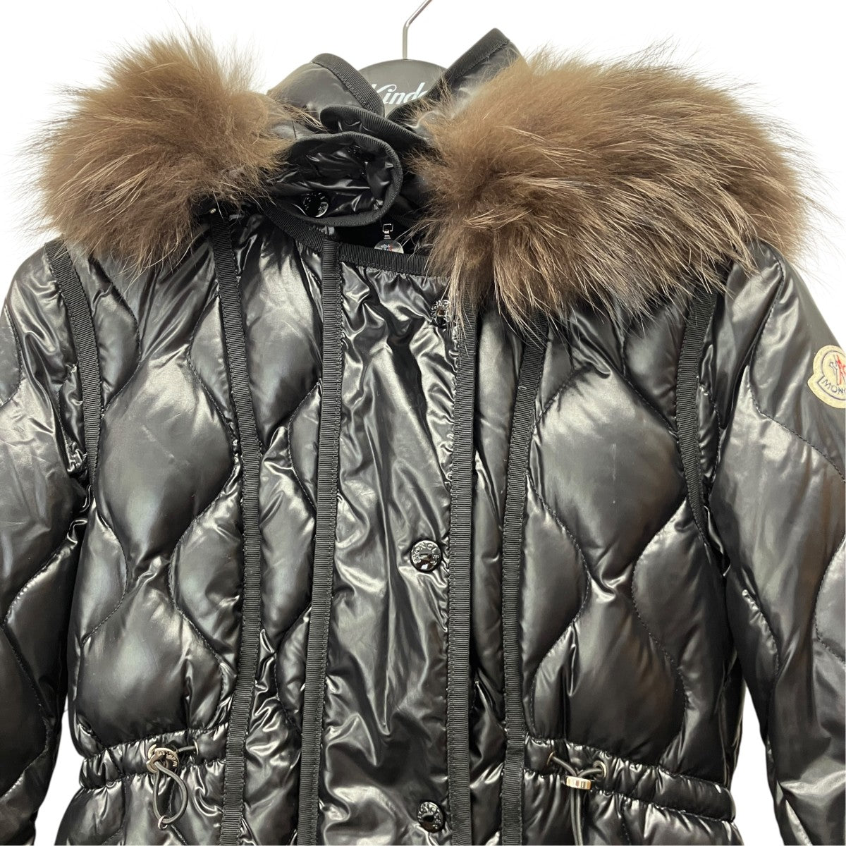 MONCLER LONTREロゴワッペンフーデットファーダウンコート122-093-49974-25 古着・中古-3枚目のアイテム画像