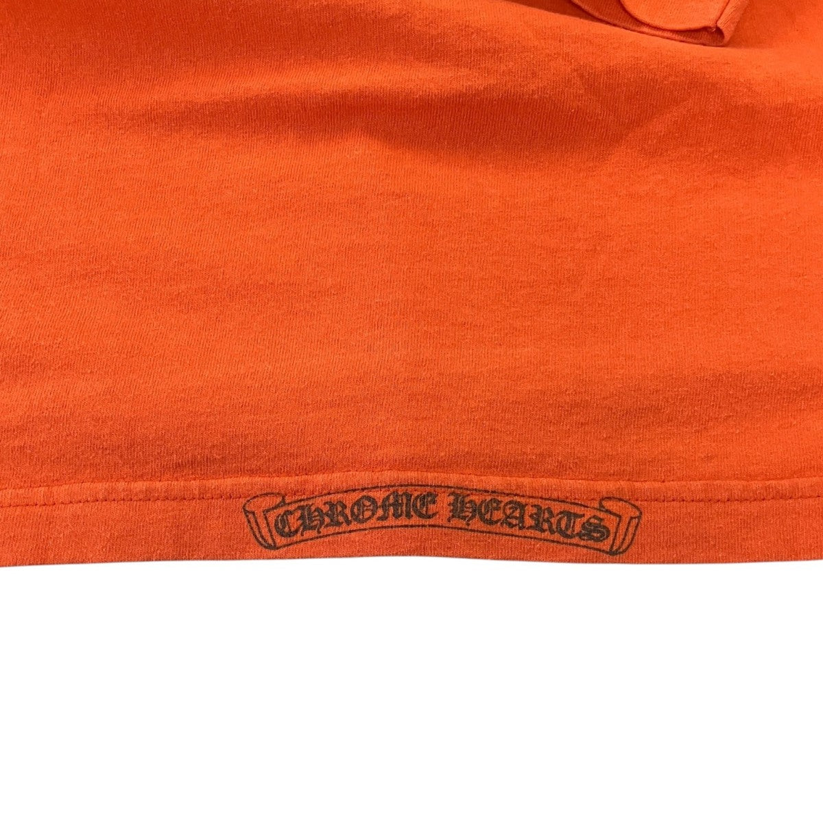 OLD CH LOGOスクロールラベルプリントTシャツ