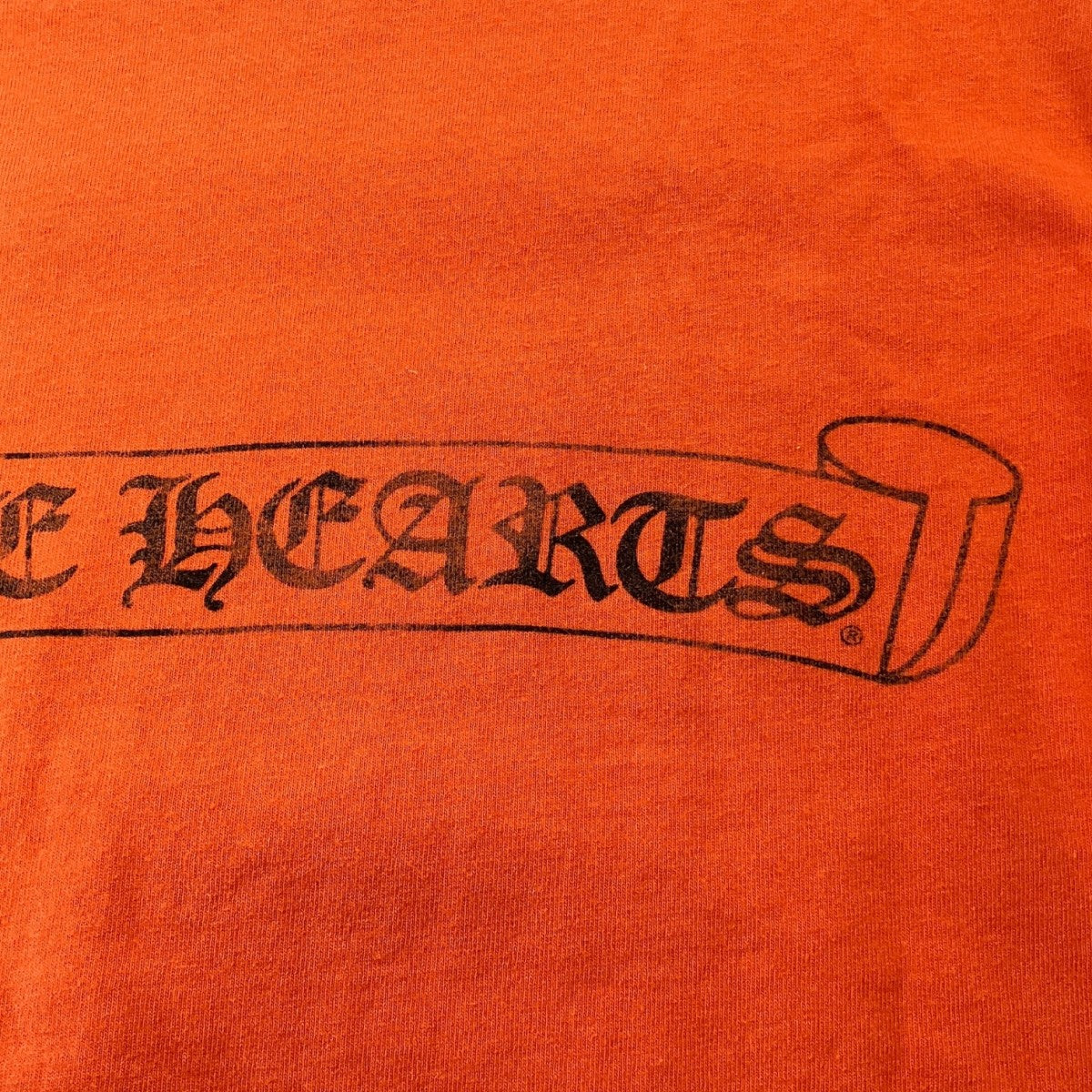 OLD CH LOGOスクロールラベルプリントTシャツ