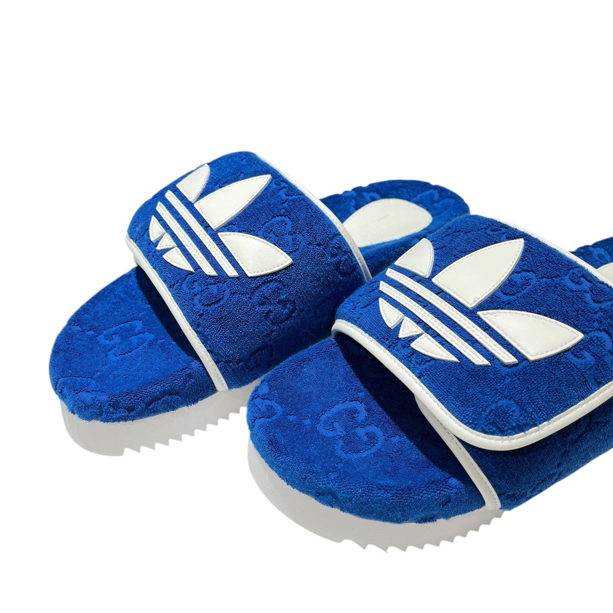 GUCCI×adidas パイル地 GG柄プラットフォームベルクロサンダル