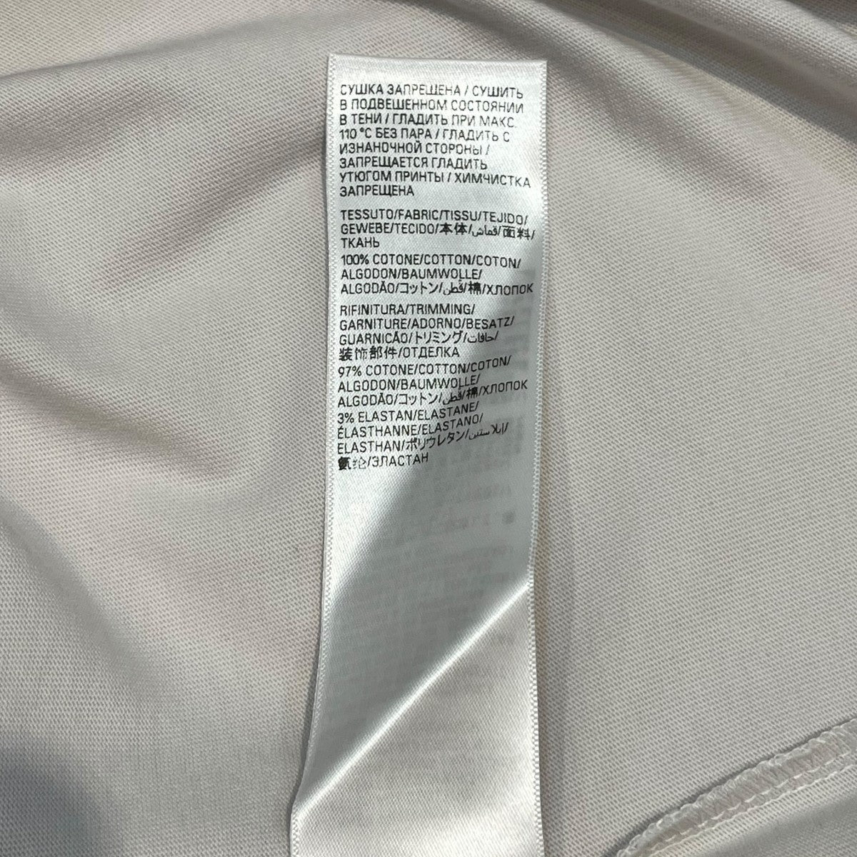 反転ロゴTシャツ764235