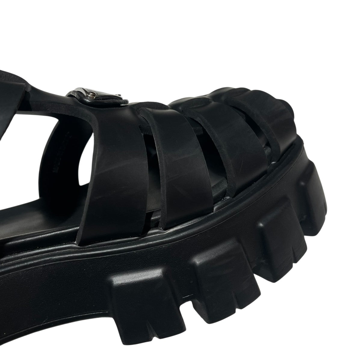 PRADA ブラック サンダル ストラップ付き美品 PRADA ブラック クロスストラップ サンダル 6 25cm - メルカリ