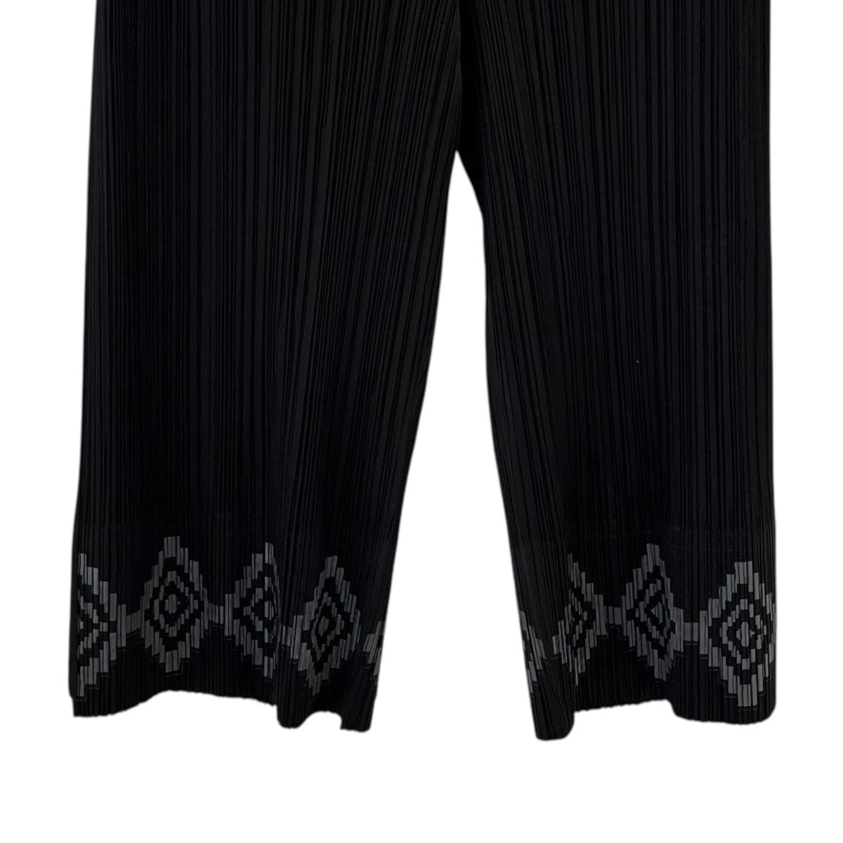 PLEATS PLEASE 裾ネイティブ柄プリーツクロップドパンツPP91-JF631 古着・中古-4枚目のアイテム画像