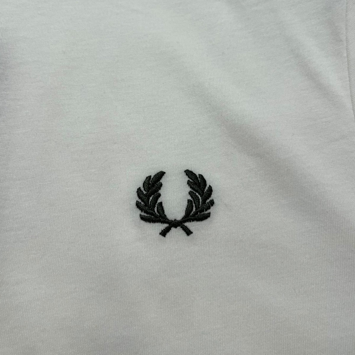 FRED PERRY 刺繍ロゴTシャツM15588 古着・中古-3枚目のアイテム画像