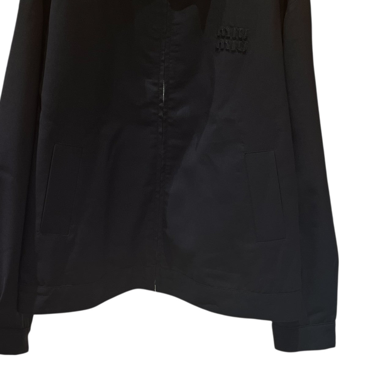 MIU MIU 24SSロゴワッペンジップアップジャケットML1041 古着・中古-4枚目のアイテム画像