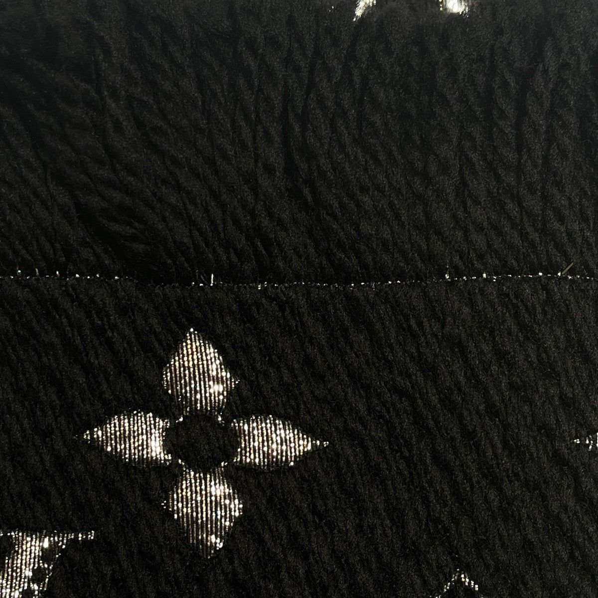 LOUIS VUITTON(ルイヴィトン) GM0136□ M75833 エシャルプ ロゴ