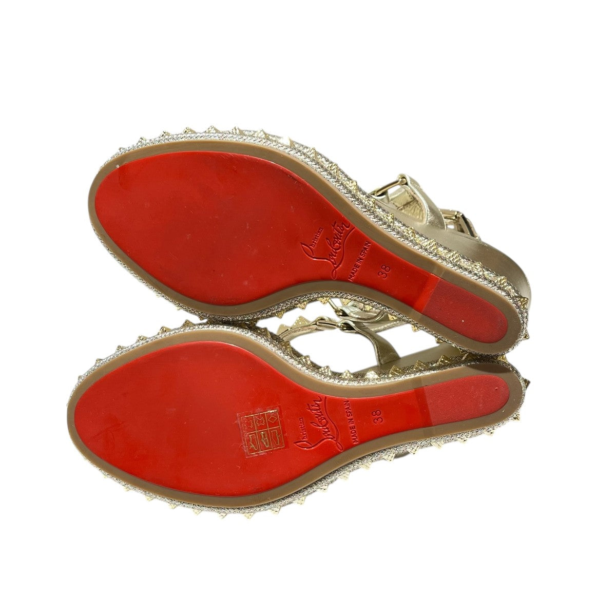 1221349 PYRACLOUスタッズ ウェッジソールストラップサンダル