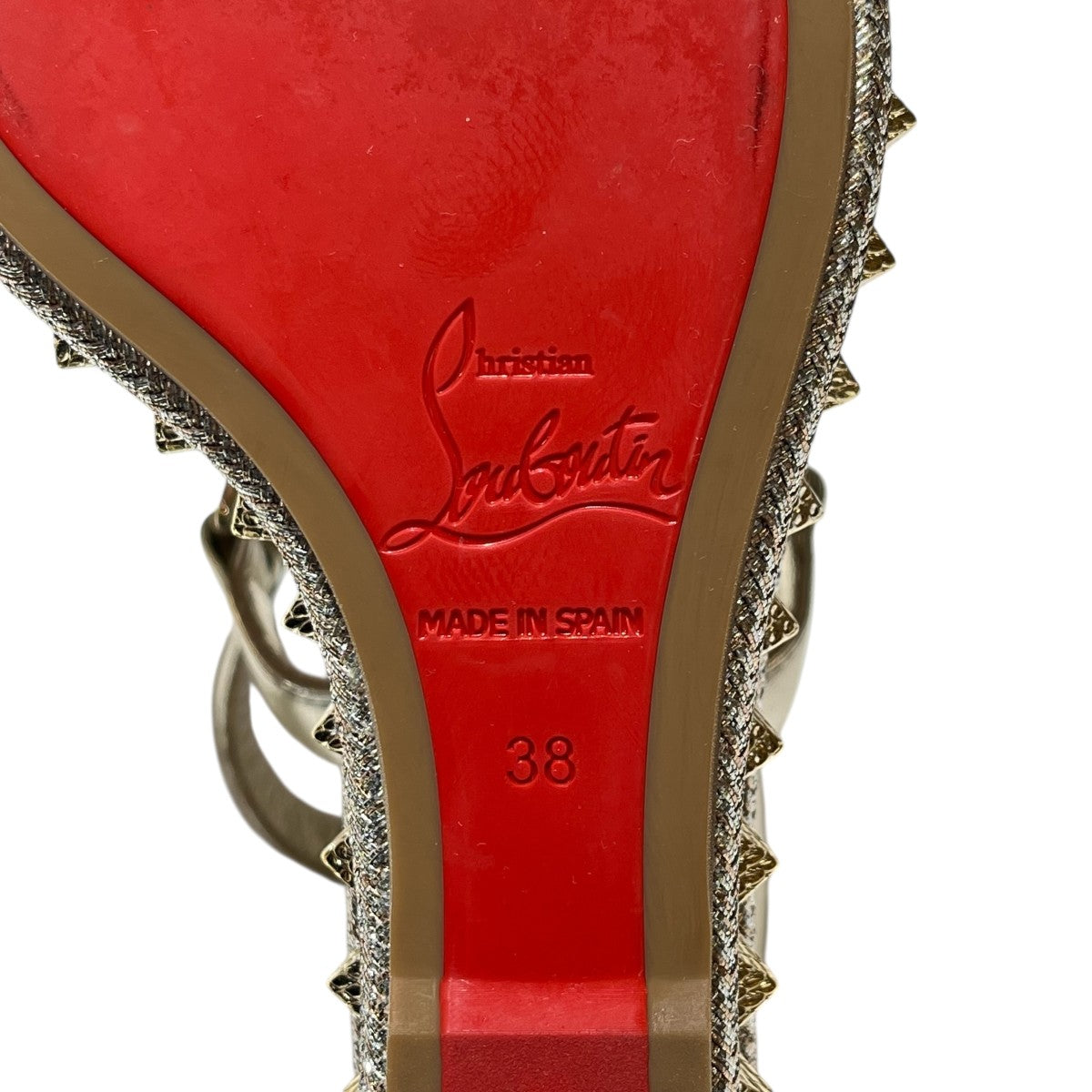 1221349 PYRACLOUスタッズ ウェッジソールストラップサンダル