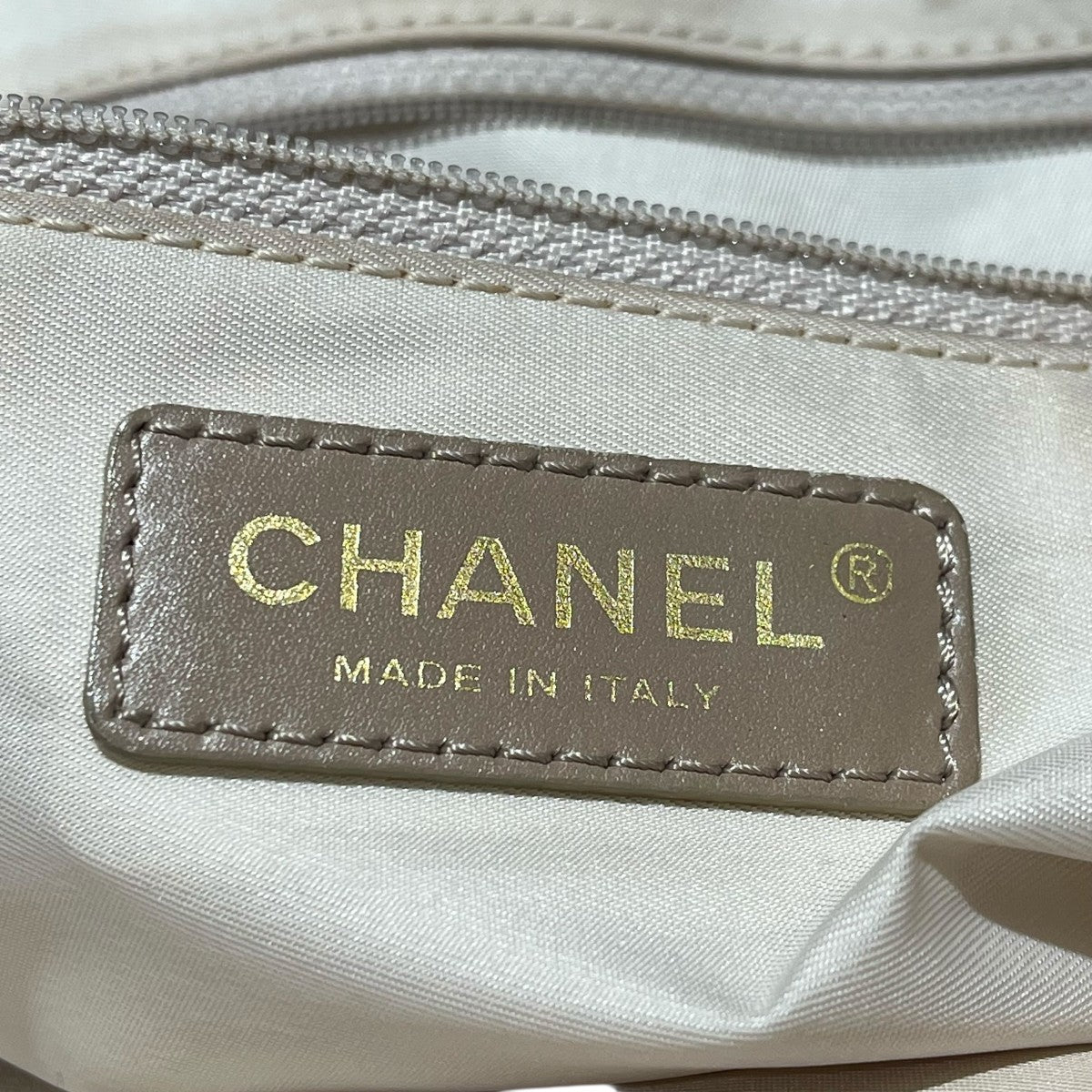 ニュートラベルライントートバック