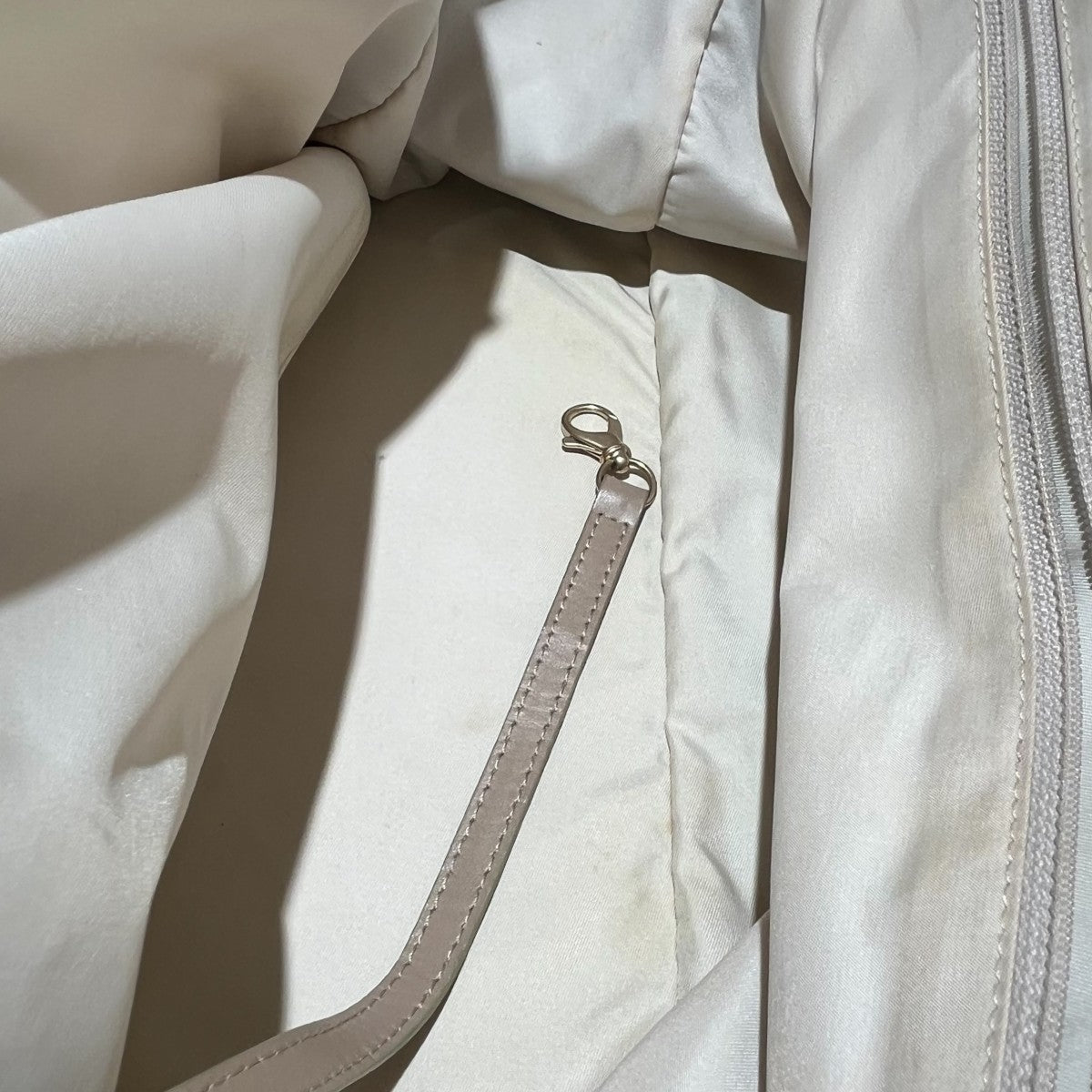 ニュートラベルライントートバック